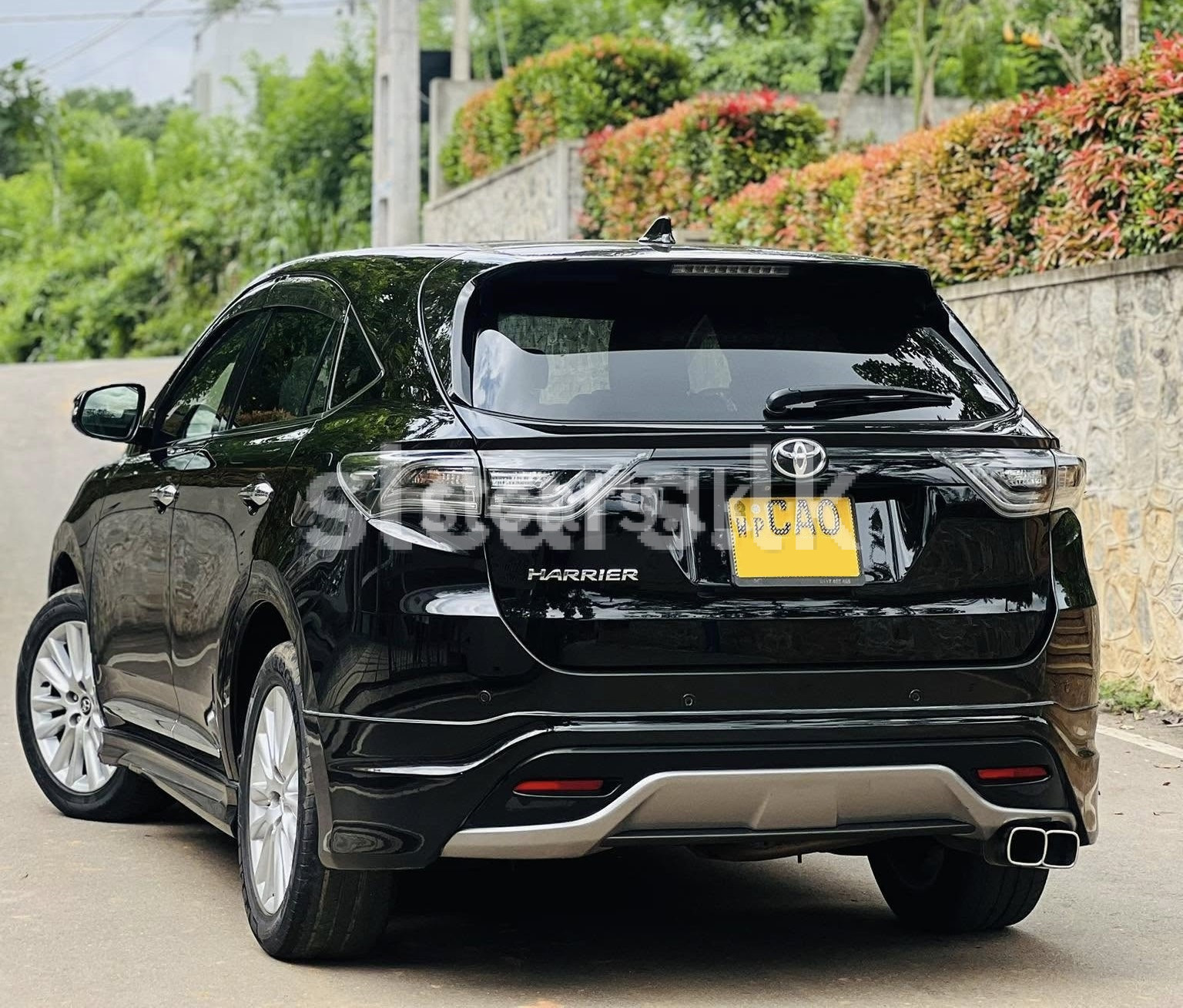 Vehicle Image 6