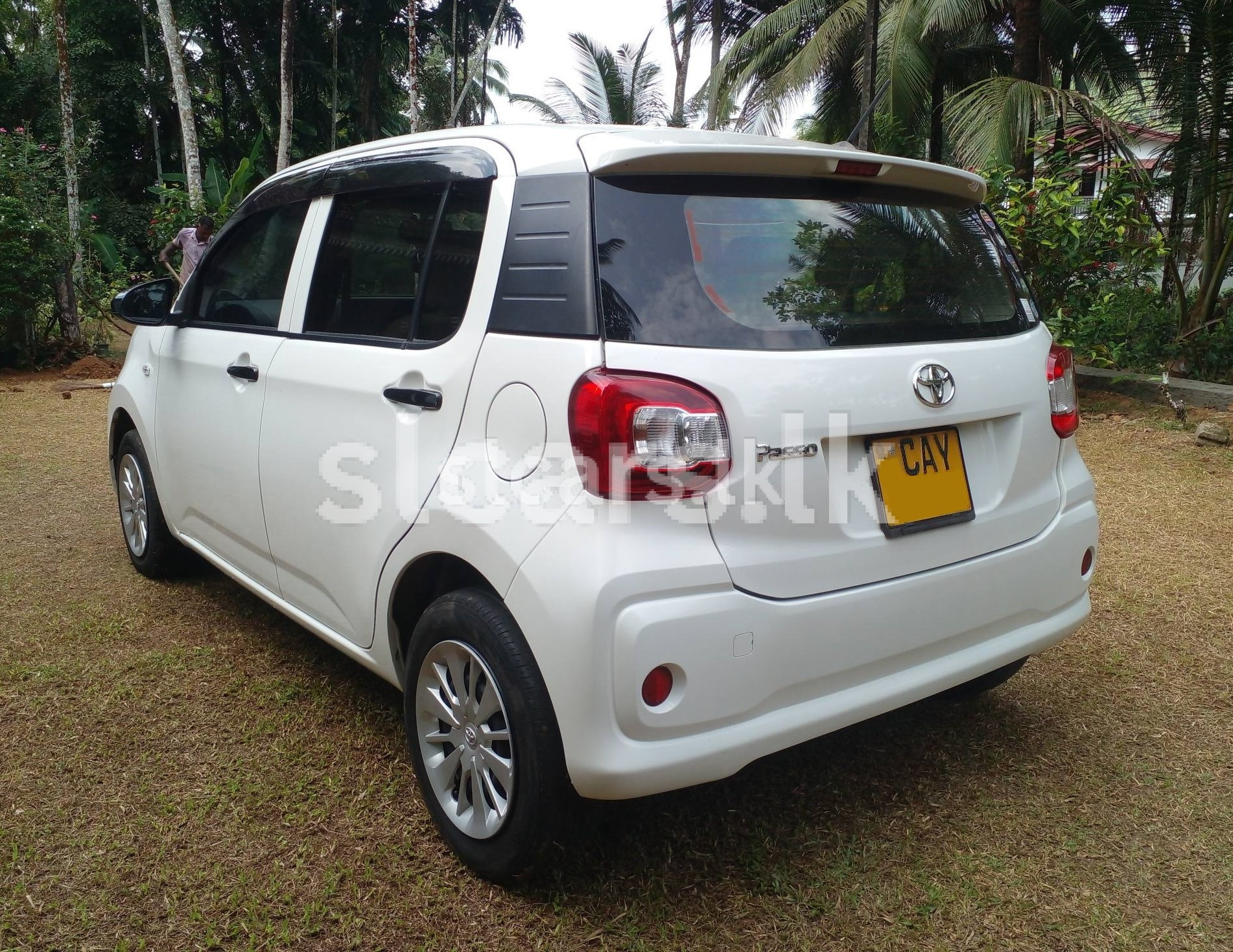Vehicle Image 2