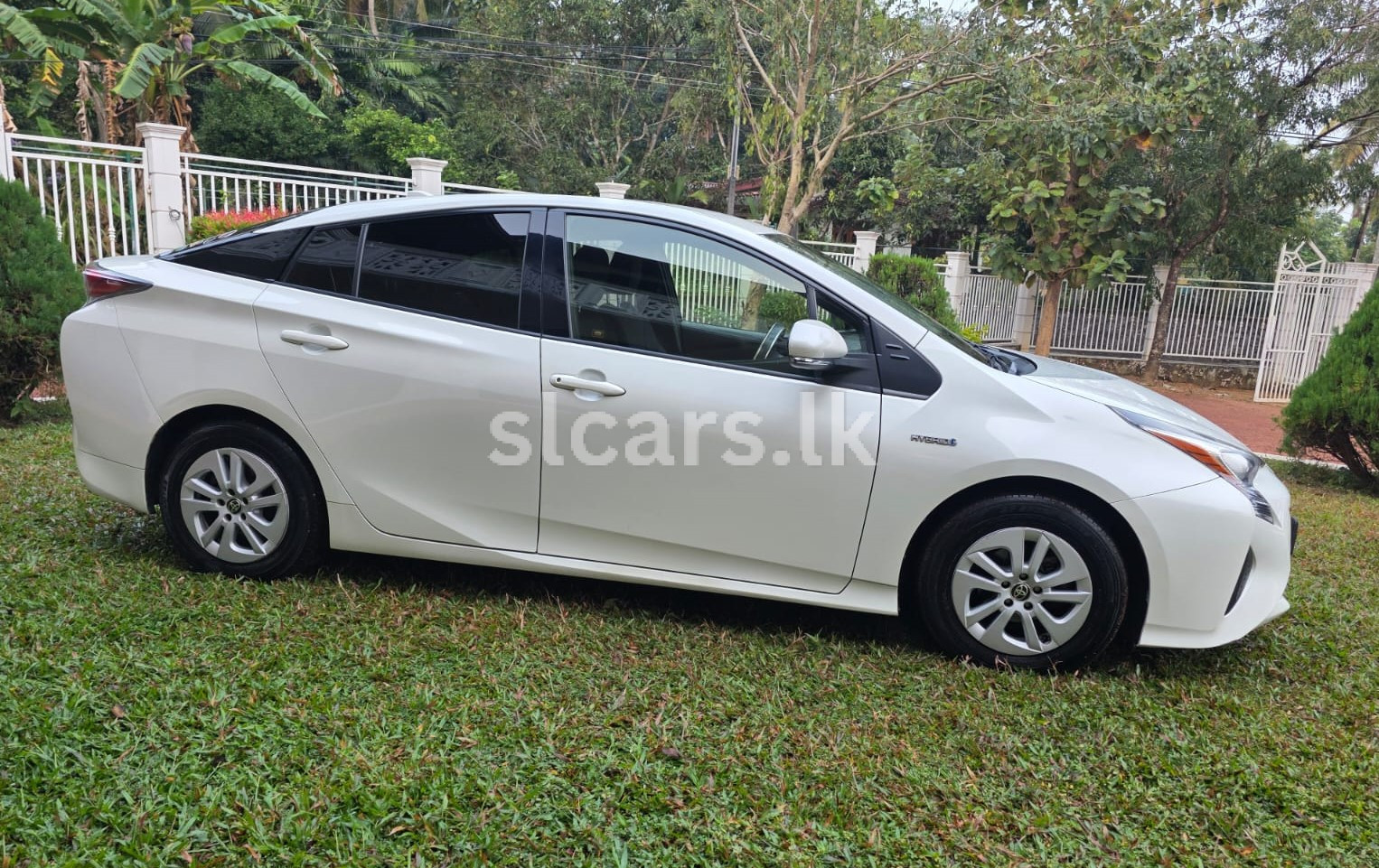 Vehicle Image 6