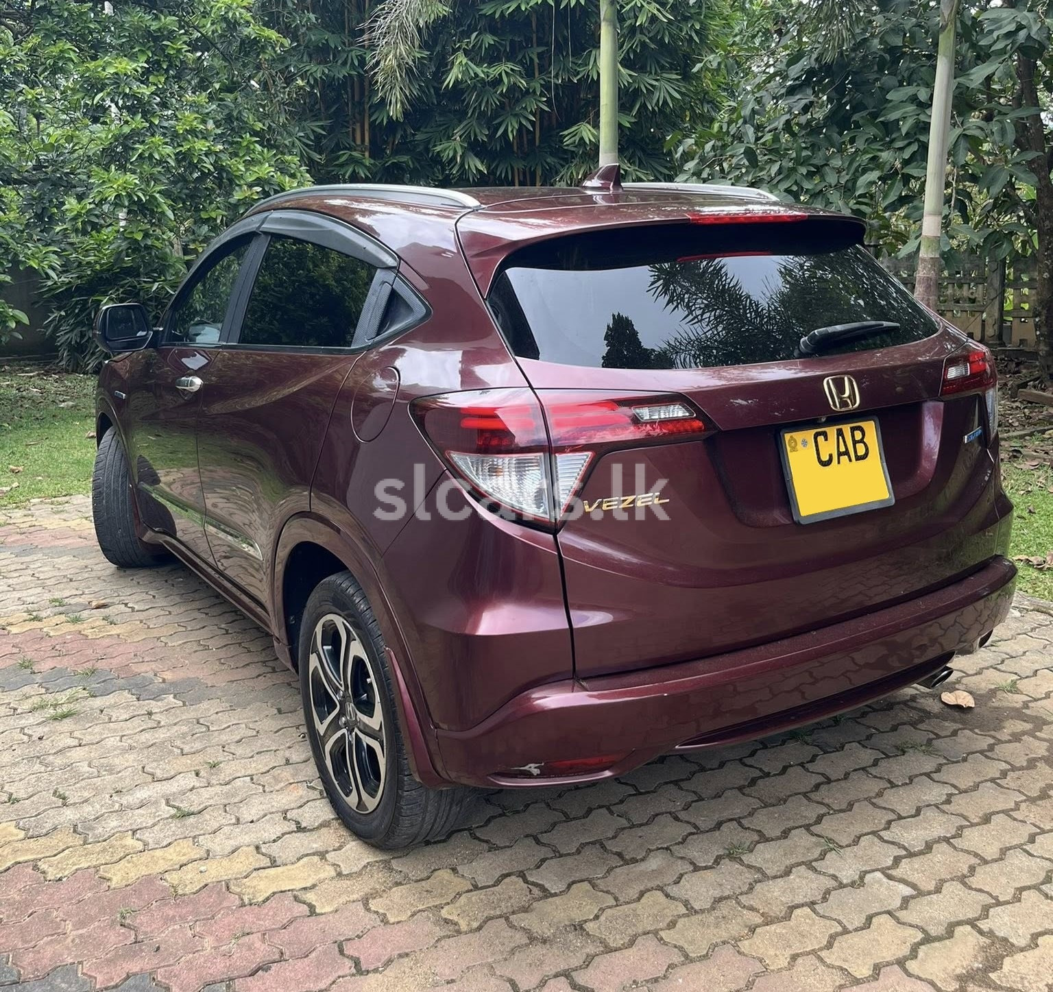 Vehicle Image 2