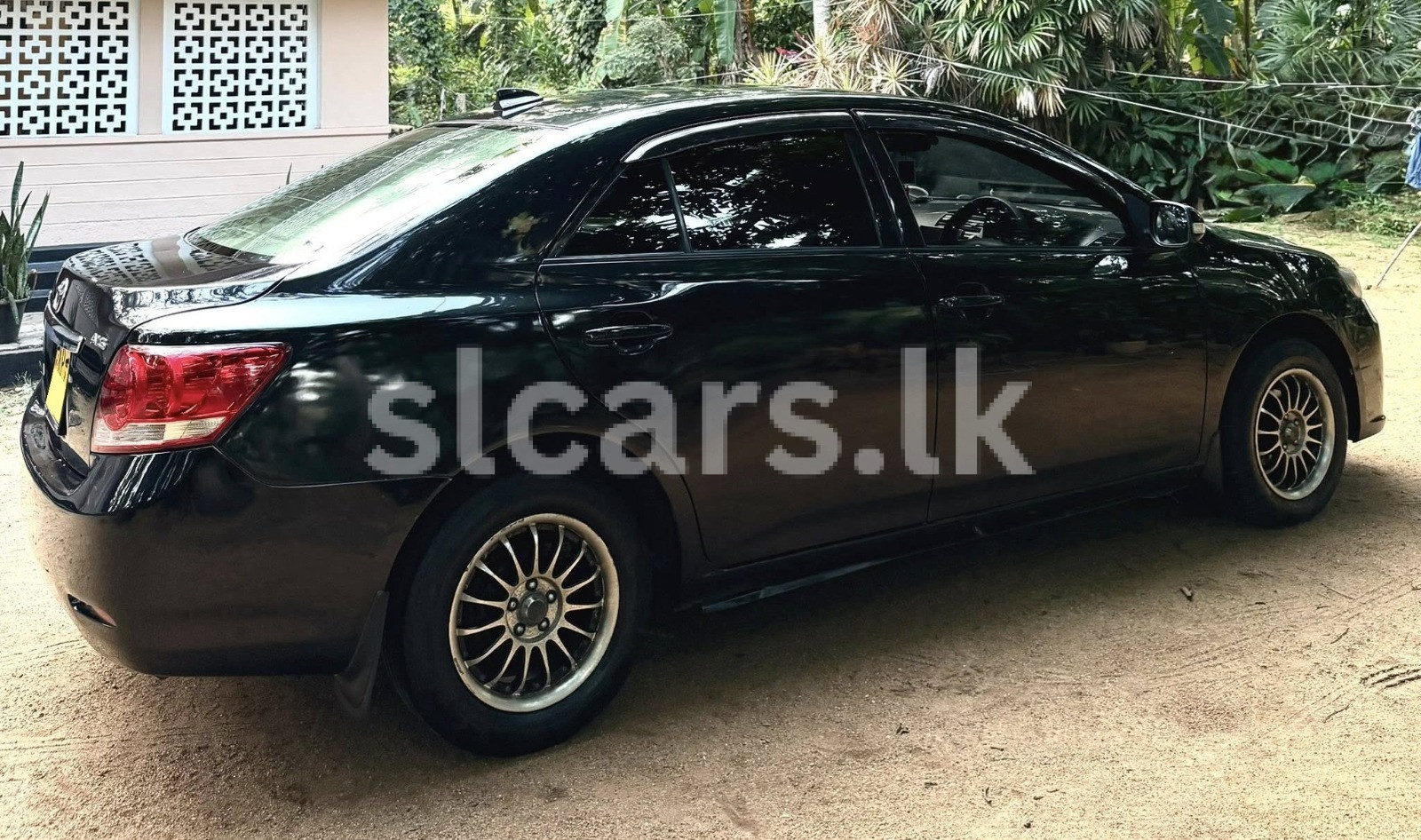 Vehicle Image 4