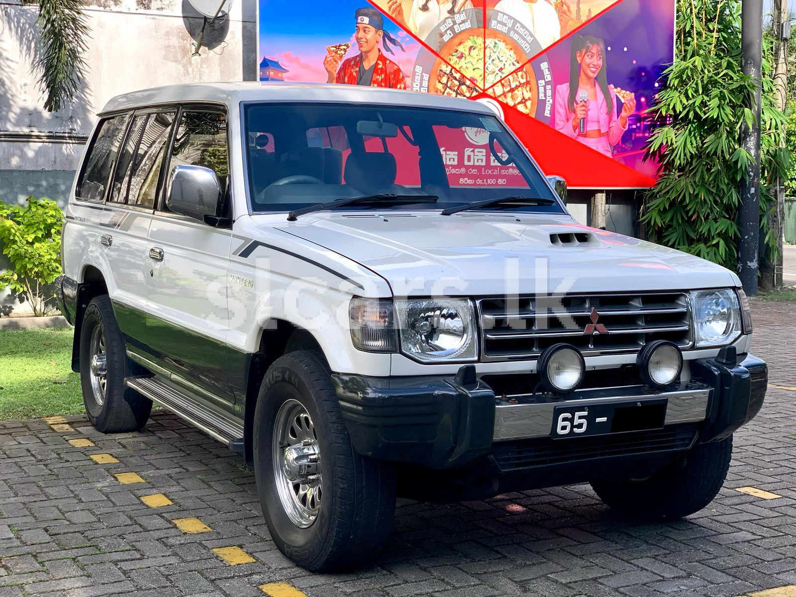 Vehicle Image 2