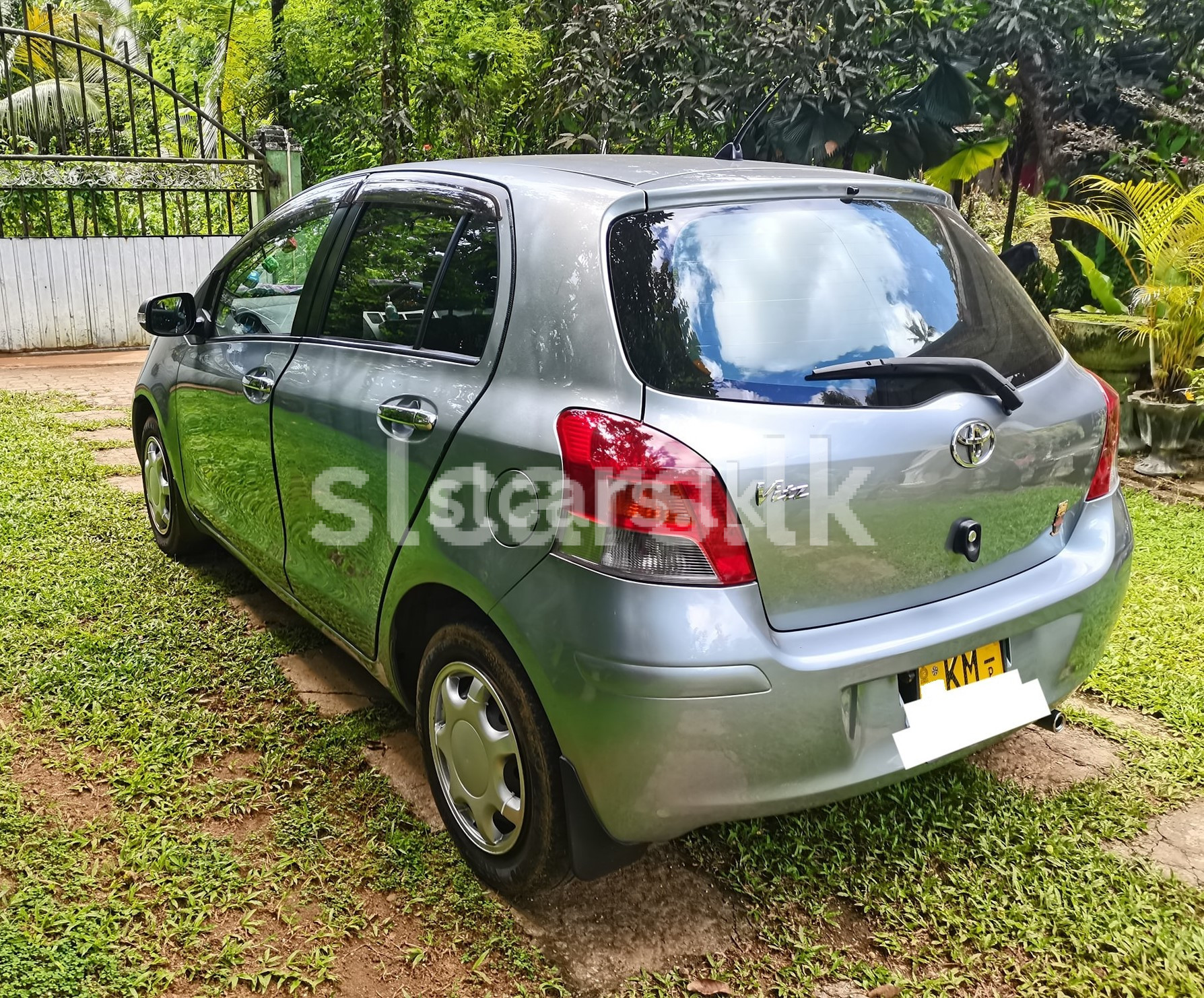 Vehicle Image 3