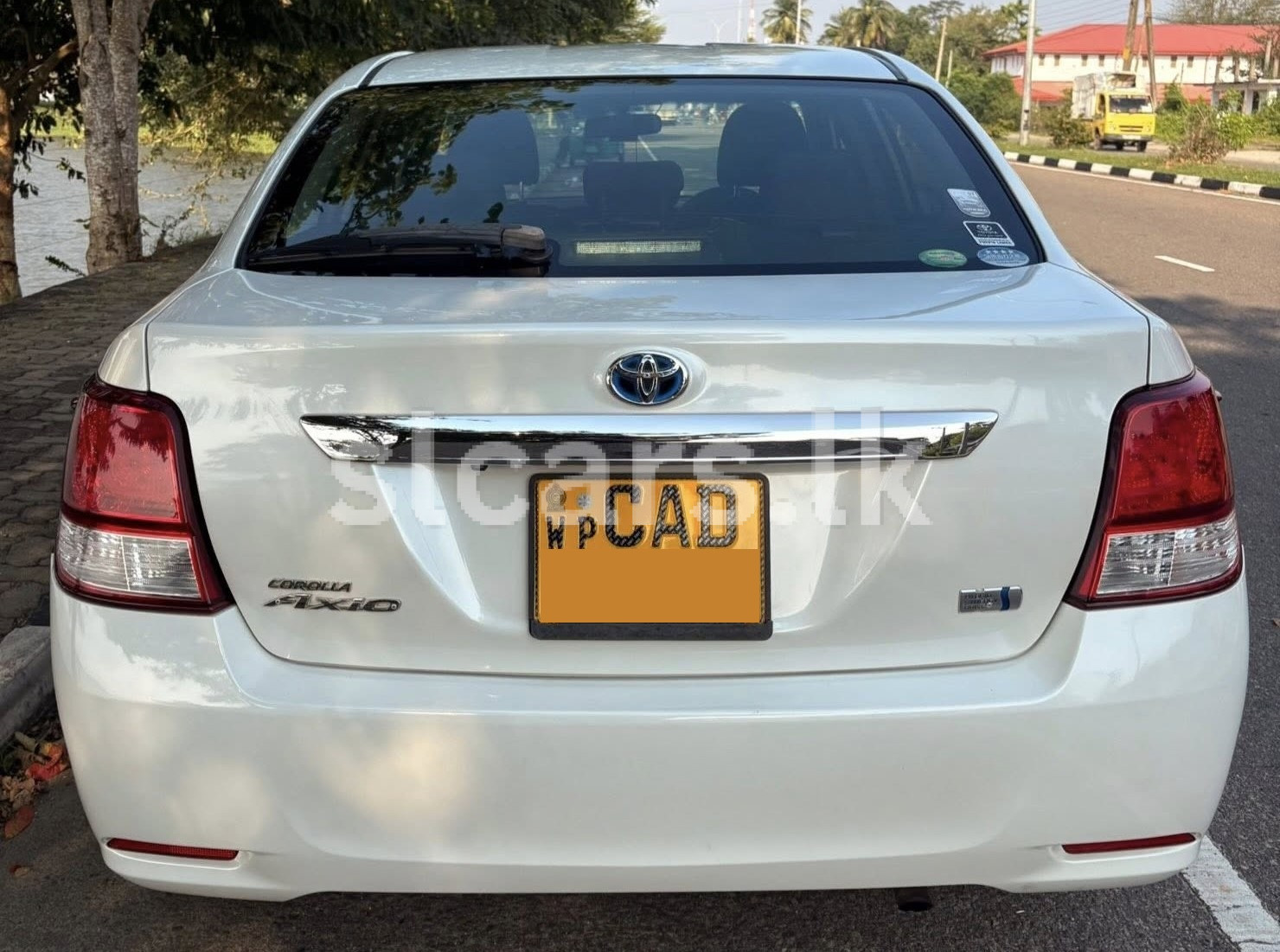 Vehicle Image 6