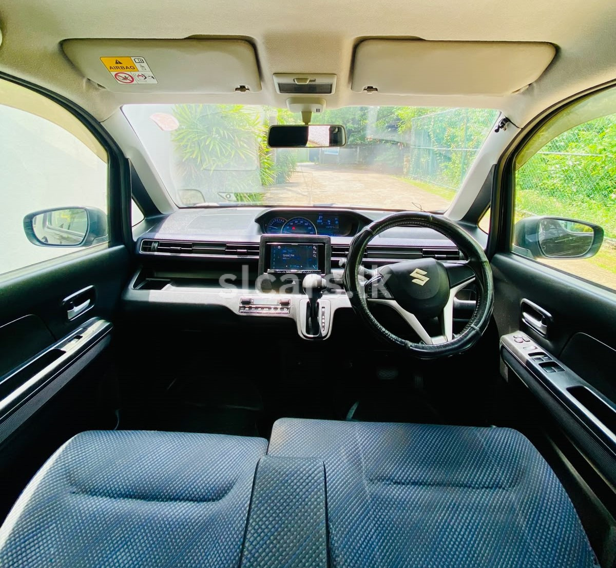 Vehicle Image 6