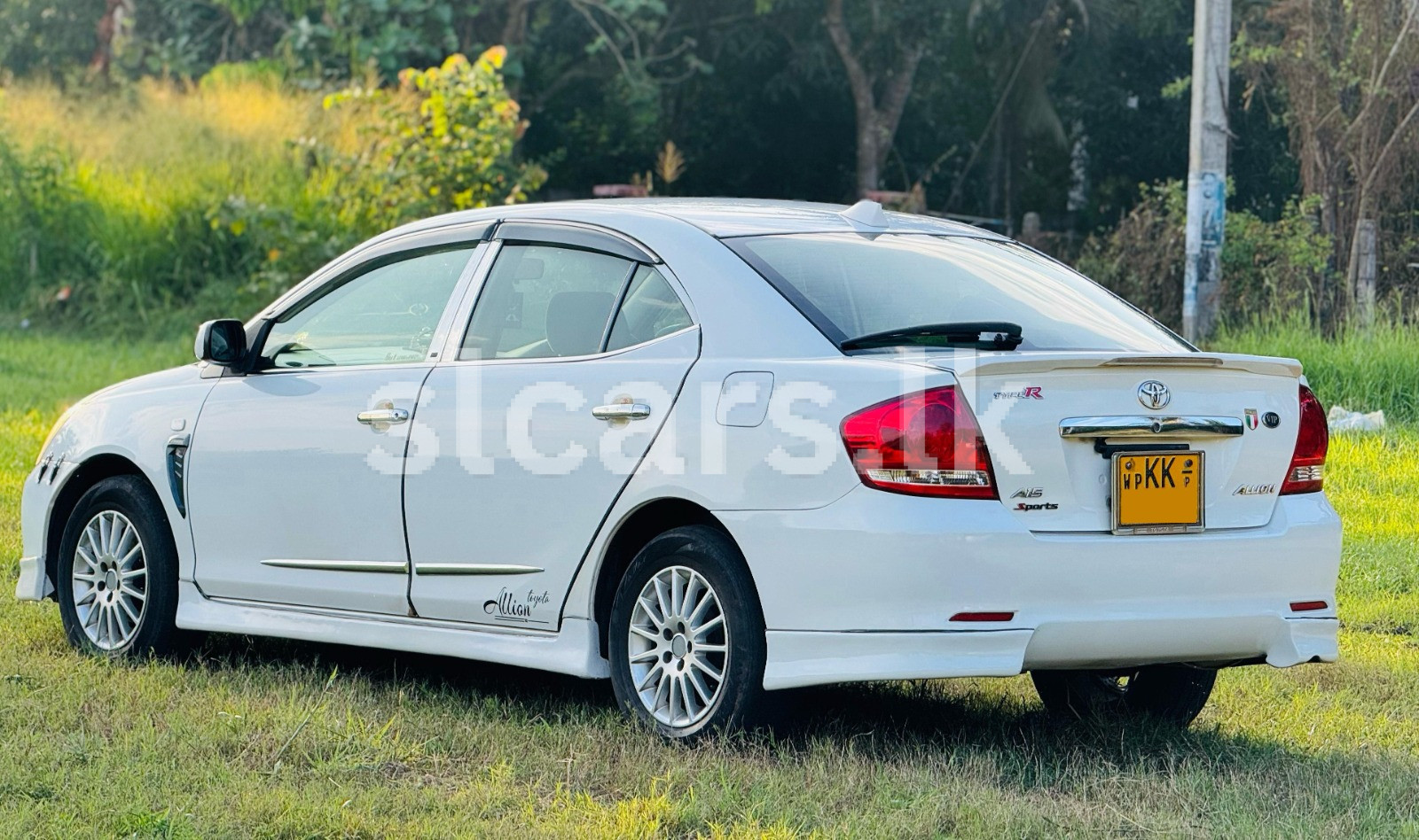 Vehicle Image 4
