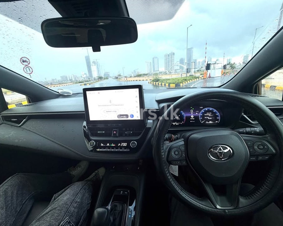 Vehicle Image 6