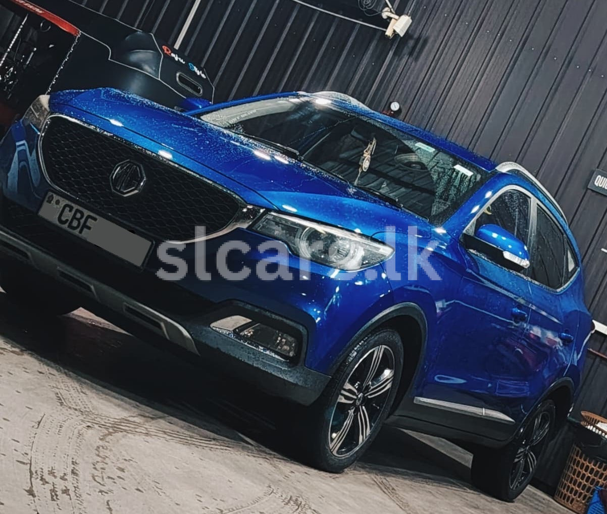 Vehicle Image 4
