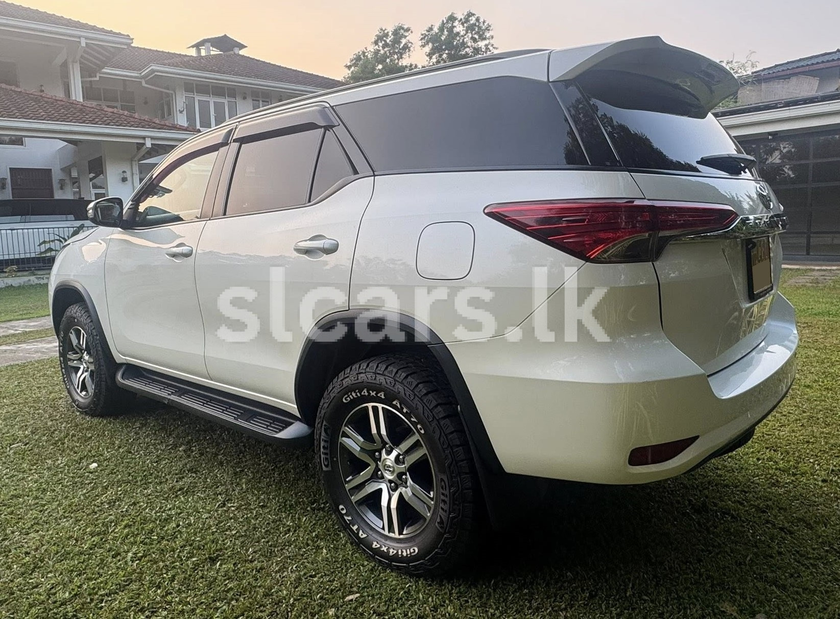 Vehicle Image 3