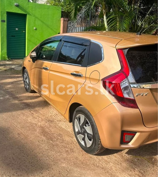 Vehicle Image 4
