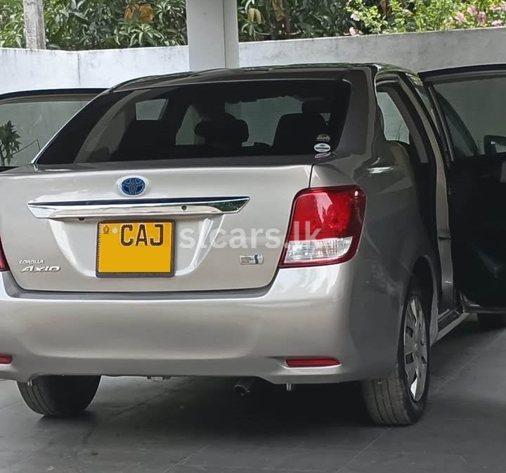 Vehicle Image 4