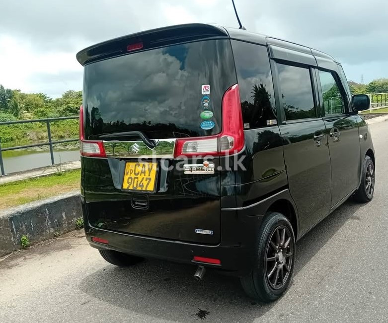 Vehicle Image 4