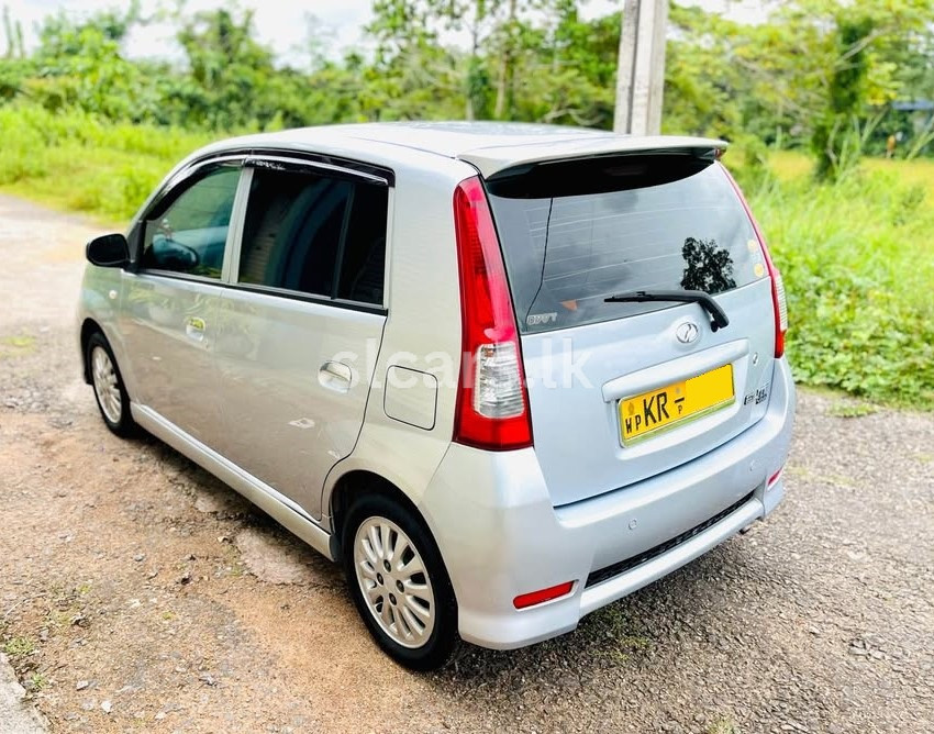 Vehicle Image 4