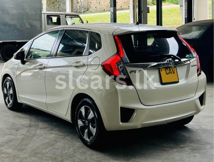 Vehicle Image 6